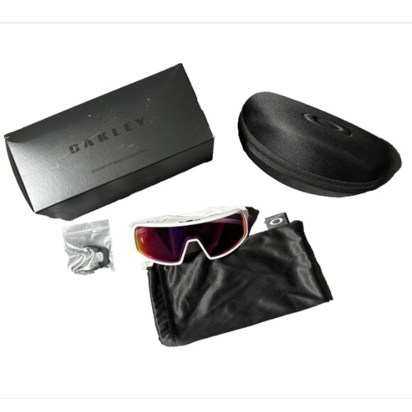 Oakley OO9406A Sutro (Low Bridge Fit) Sunglasses White main image 9
